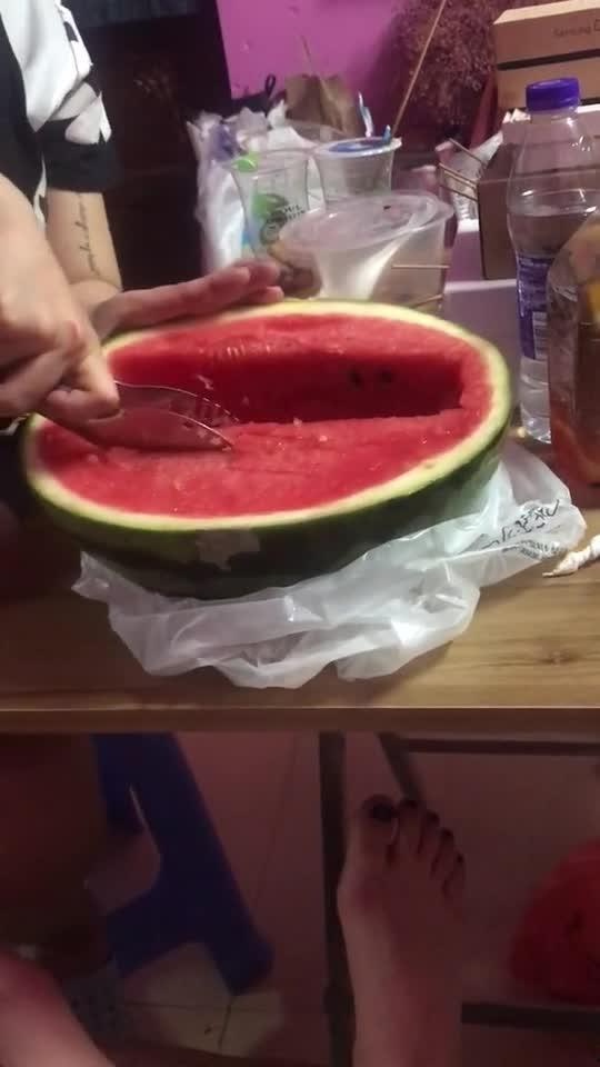 安师大宿舍吃瓜,一场吃瓜大戏背后的宿舍生活