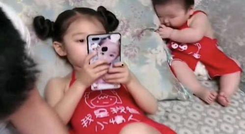 吃瓜视频爸爸女儿,爸爸女儿温馨互动，亲情瞬间感动网友