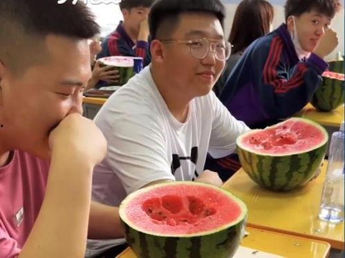 吃瓜老师在马尼拉,吃瓜老师带你领略热带风情与美食盛宴