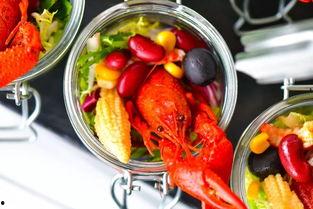 带你吃瓜吃小龙虾雪糕,尽享“吃瓜吃小龙虾雪糕”的独特风味之旅